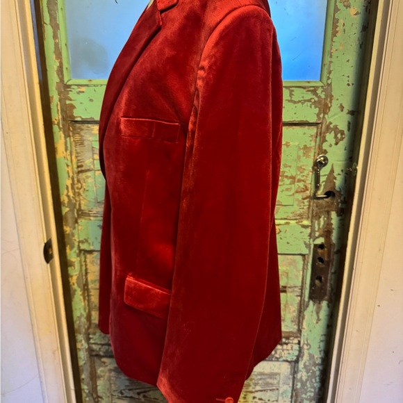 Classic Red Men's Crushed Velvet Blazer - Picture 4 of 8